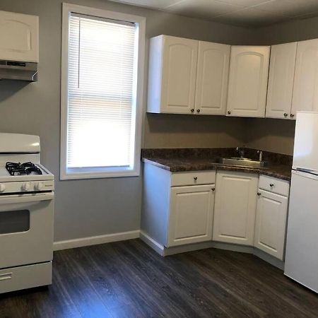 Private 2-Bedroom With Free Parking And Direct Bus To Nyc Manhattan Only 2 Blocks Away Linden Extérieur photo