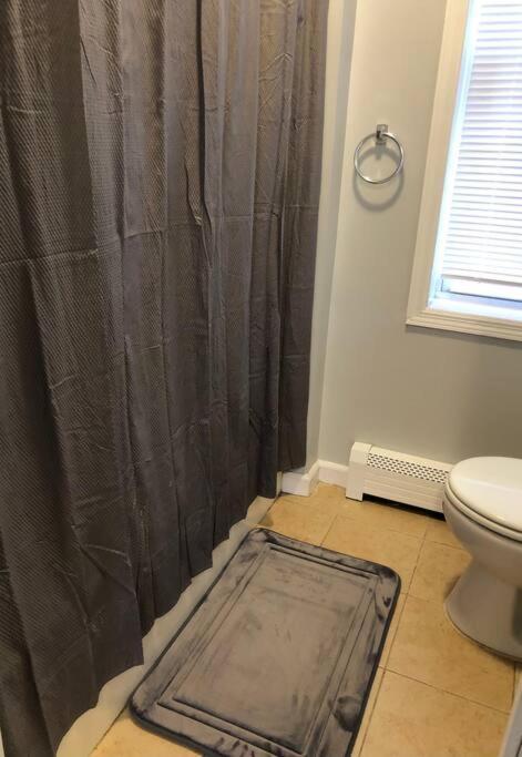 Private 2-Bedroom With Free Parking And Direct Bus To Nyc Manhattan Only 2 Blocks Away Linden Extérieur photo