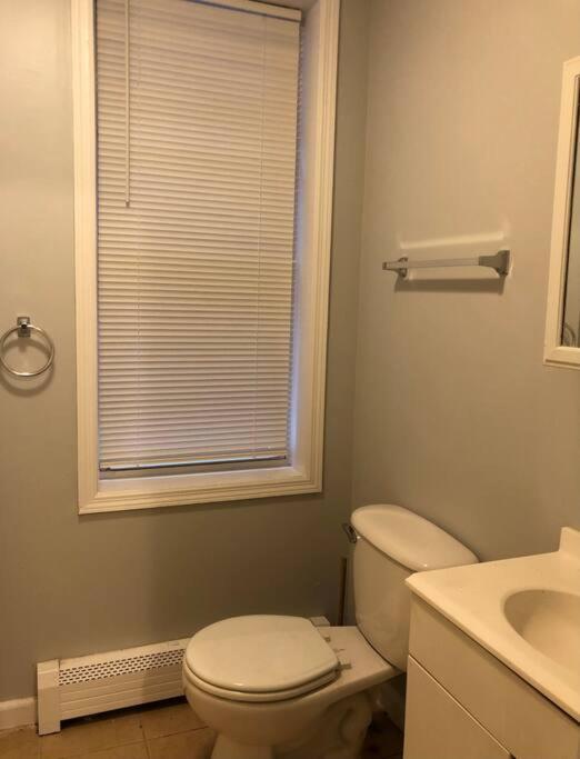 Private 2-Bedroom With Free Parking And Direct Bus To Nyc Manhattan Only 2 Blocks Away Linden Extérieur photo