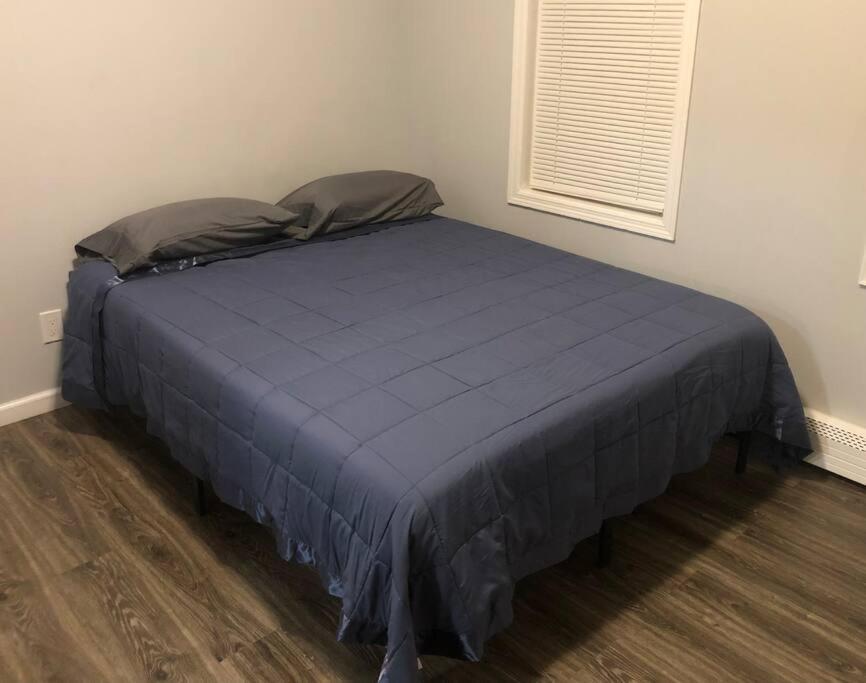 Private 2-Bedroom With Free Parking And Direct Bus To Nyc Manhattan Only 2 Blocks Away Linden Extérieur photo